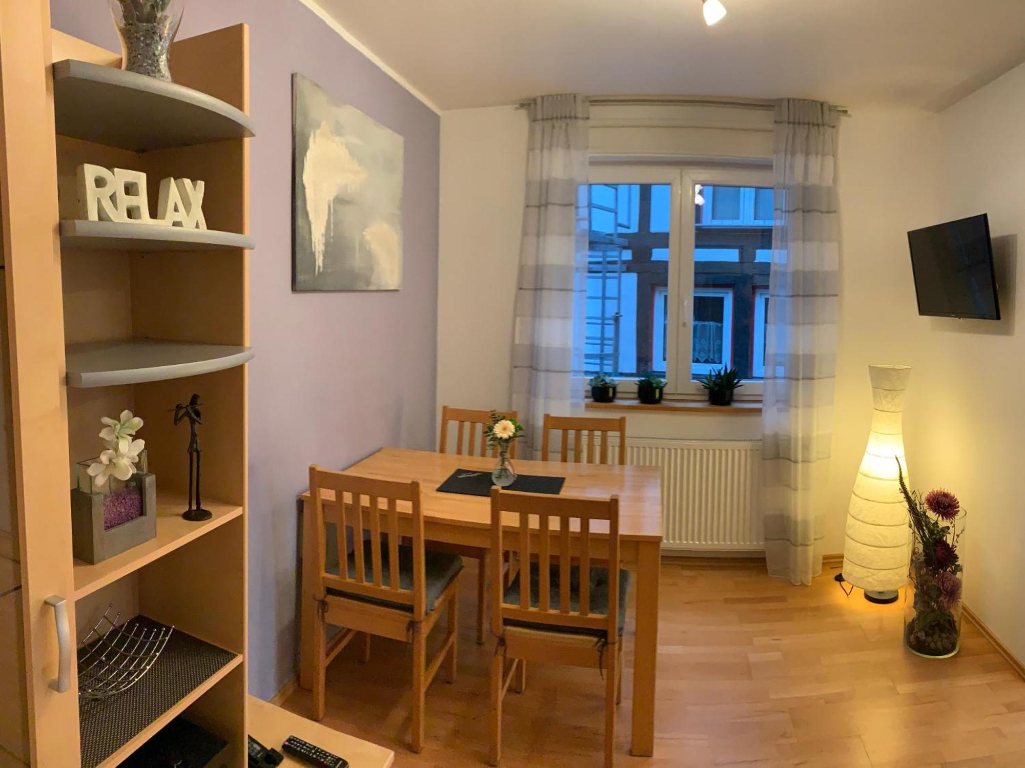 Ferienwohnung Janus Altstadt-Hameln Haus 2 Inklusive Parkplatz - Mit Und Ohne Terrasse Oder Loggia Hamelín Exterior foto